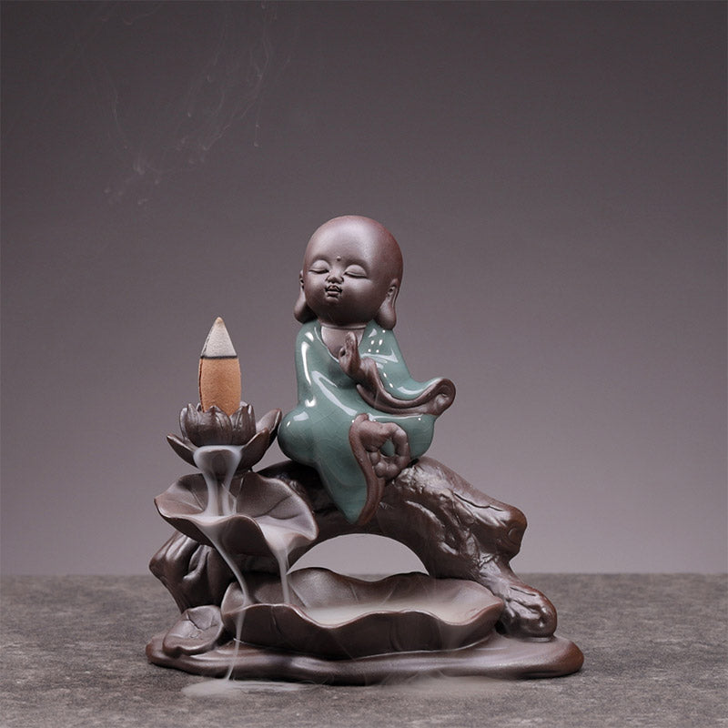 ATELIER-TIBET Brûleur d'encens en céramique avec bénédiction de lotus et petit moine en Buddha Stones