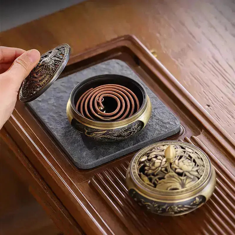 ATELIER-TIBET – Brûleur d’Encens en Cuivre Patiné, Élégance Intemporelle