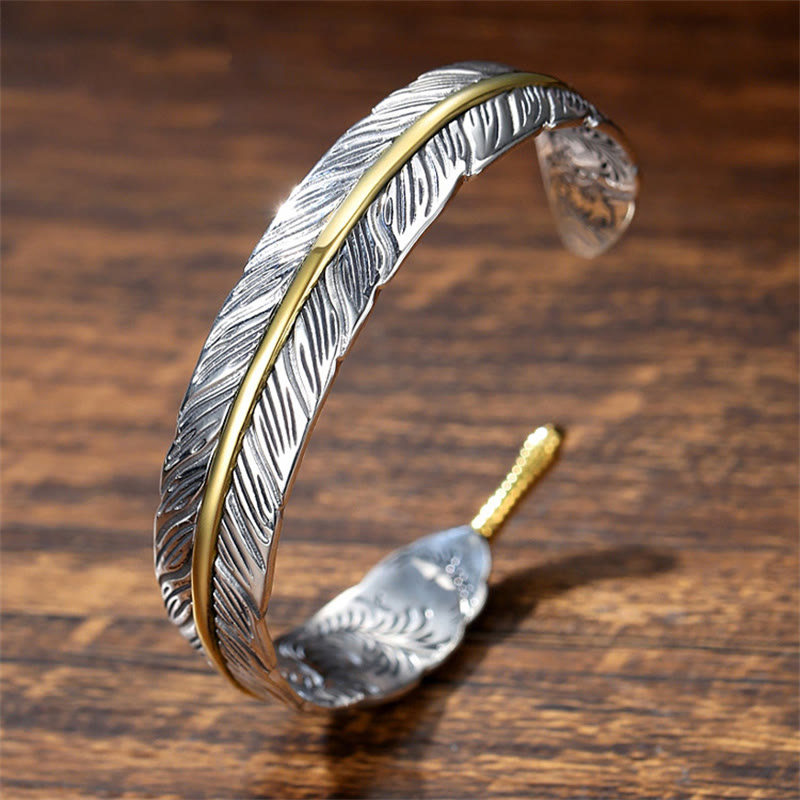 ATELIER-TIBET – Bracelet Manchette en Cuivre Sculpté, Motif Plumes Ajustable