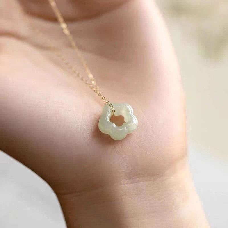 ATELIER-TIBET – Collier Floral en Jade Hetian ou Jade Cyan Naturel
