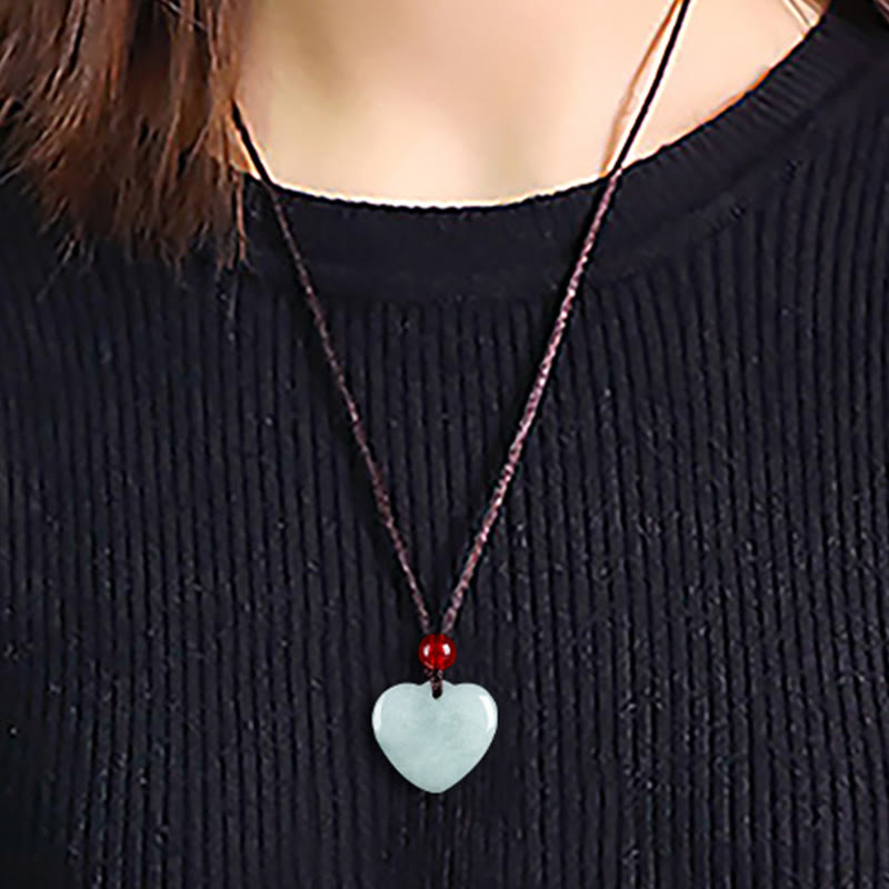 ATELIER-TIBET – Pendentif Cœur en Jade Naturel, Symbole de Prospérité et d’Harmonie