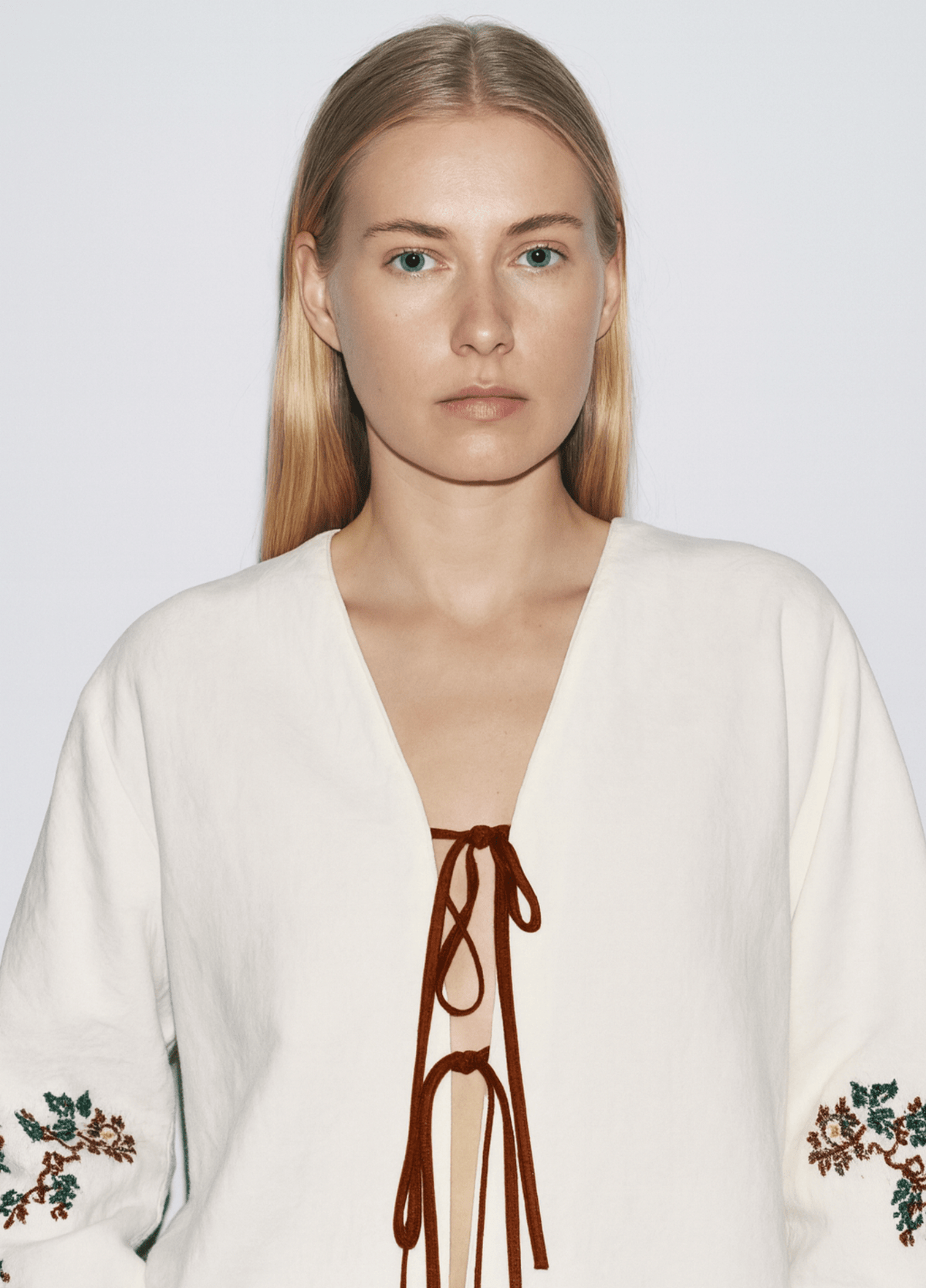Kimono court femme lin motif pivoine beige – Apolline