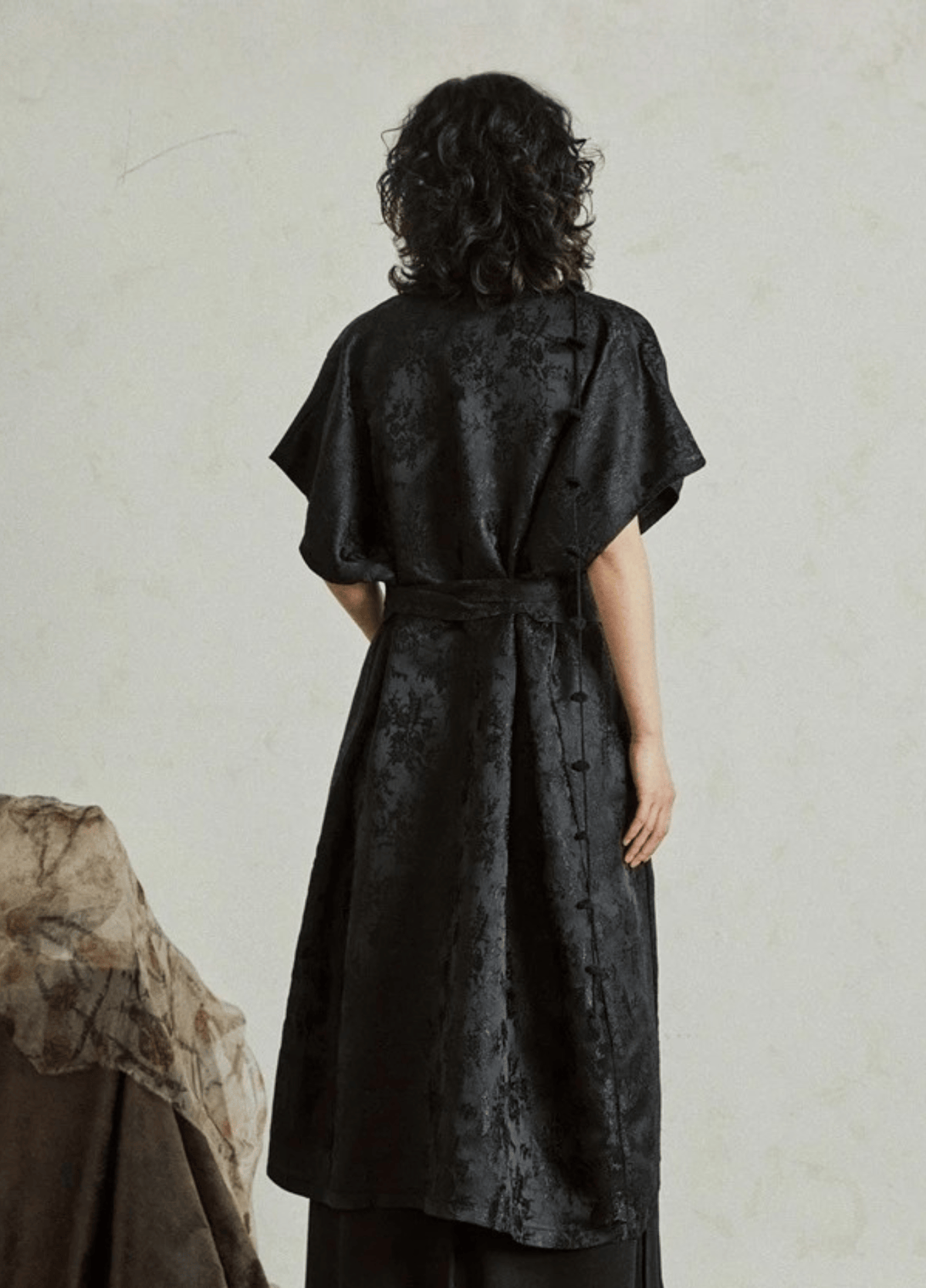 Kimono long femme jacquard noir ton sur ton – Yami