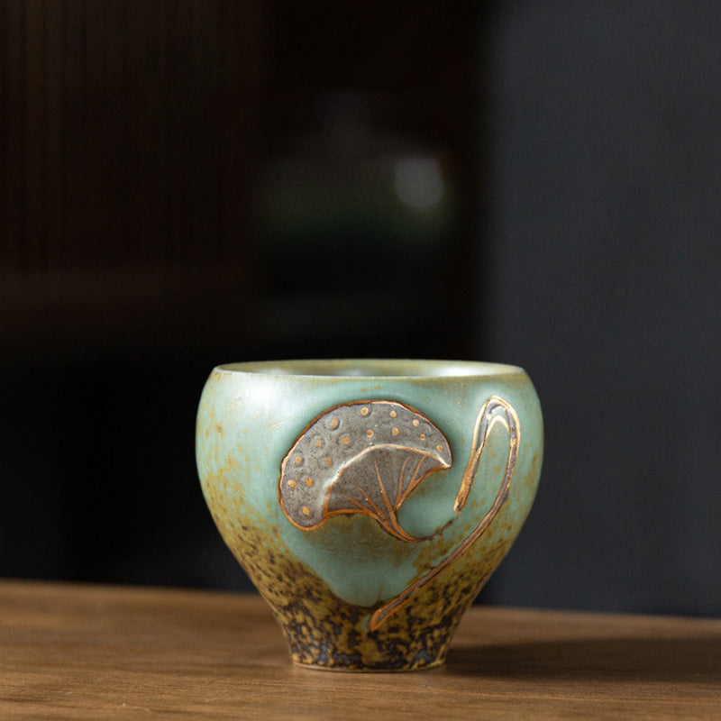 ATELIER-TIBET – Tasse à Thé en Céramique Gravée Gousse de Lotus (120 ml / 155 ml)