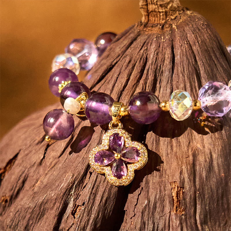 Bracelet de guérison spirituelle en améthyste naturelle avec breloque trèfle à quatre feuilles