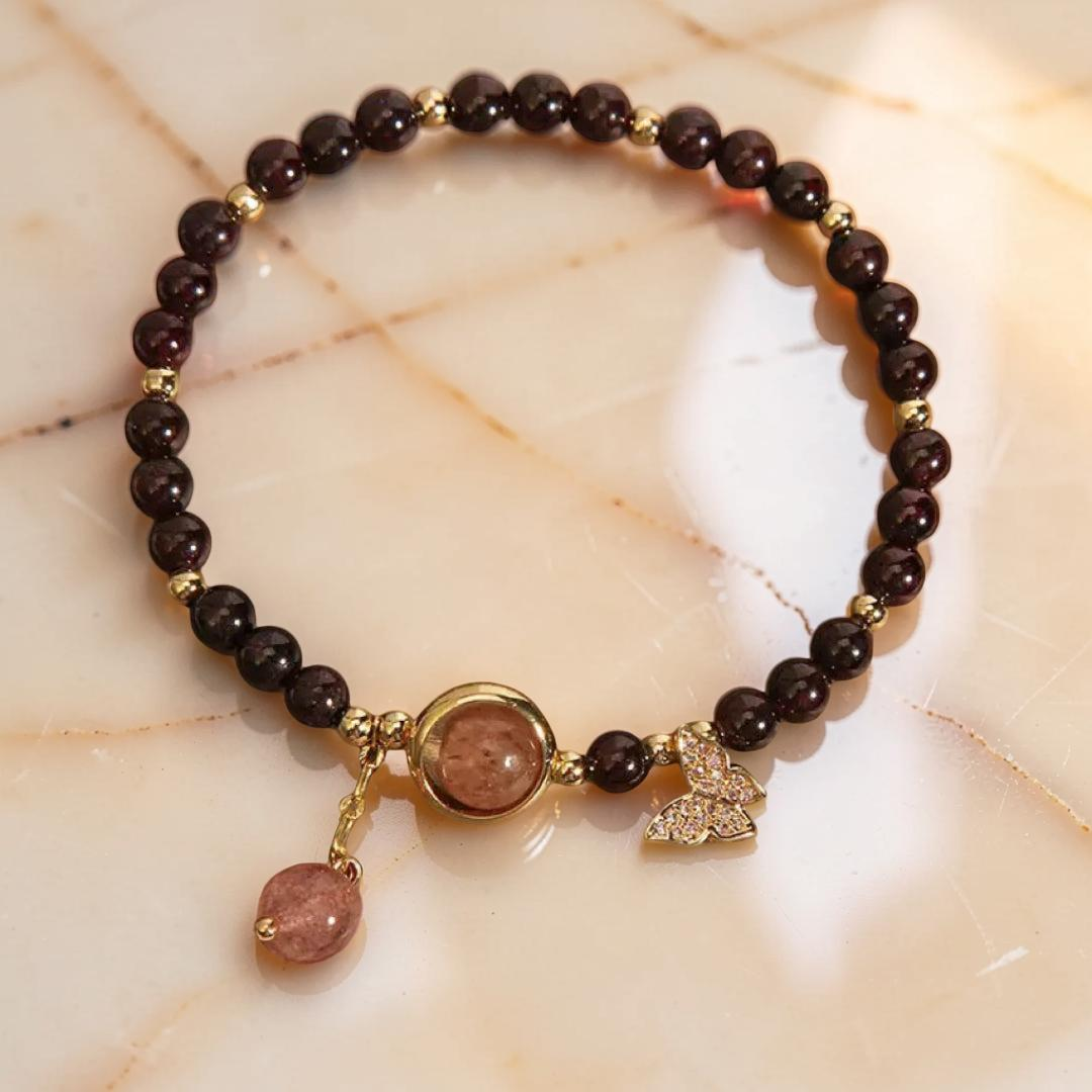 ATELIER-TIBET – Bracelet Grenat et Quartz Fraise – Grâce Papillon