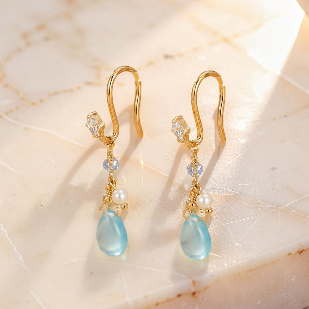 ATELIER-TIBET – Boucles d'Oreilles Topaze et Perle – Allure Marine, Argent Plaqué Or