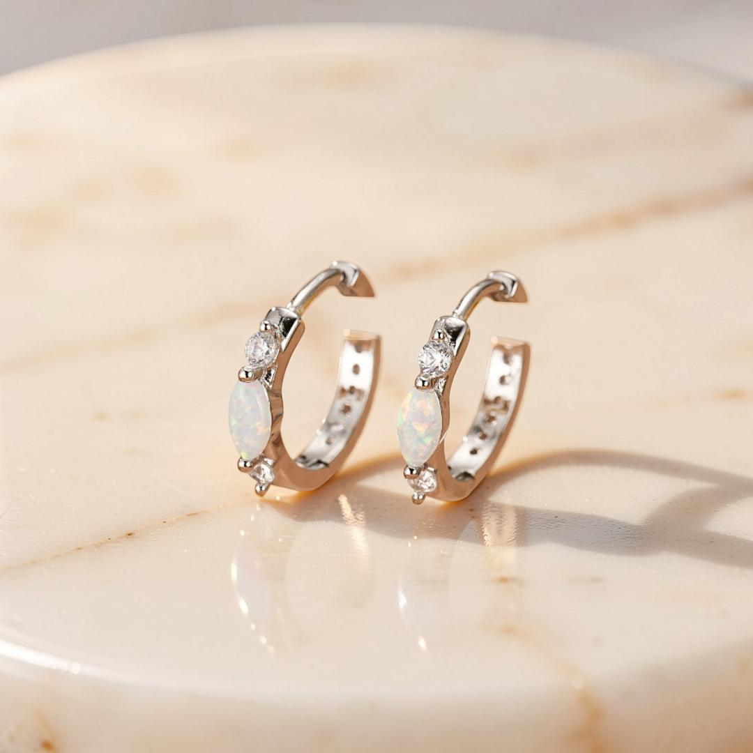 ATELIER-TIBET – Boucles d'Oreilles Opale – Halo Intemporel, Argent