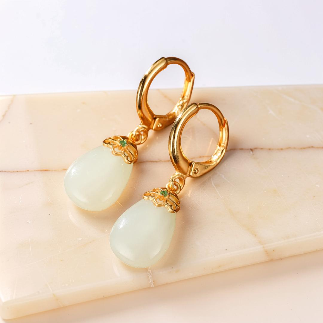 ATELIER-TIBET – Boucles d'Oreilles Jade – Aura Apaisante, Argent Plaqué Or