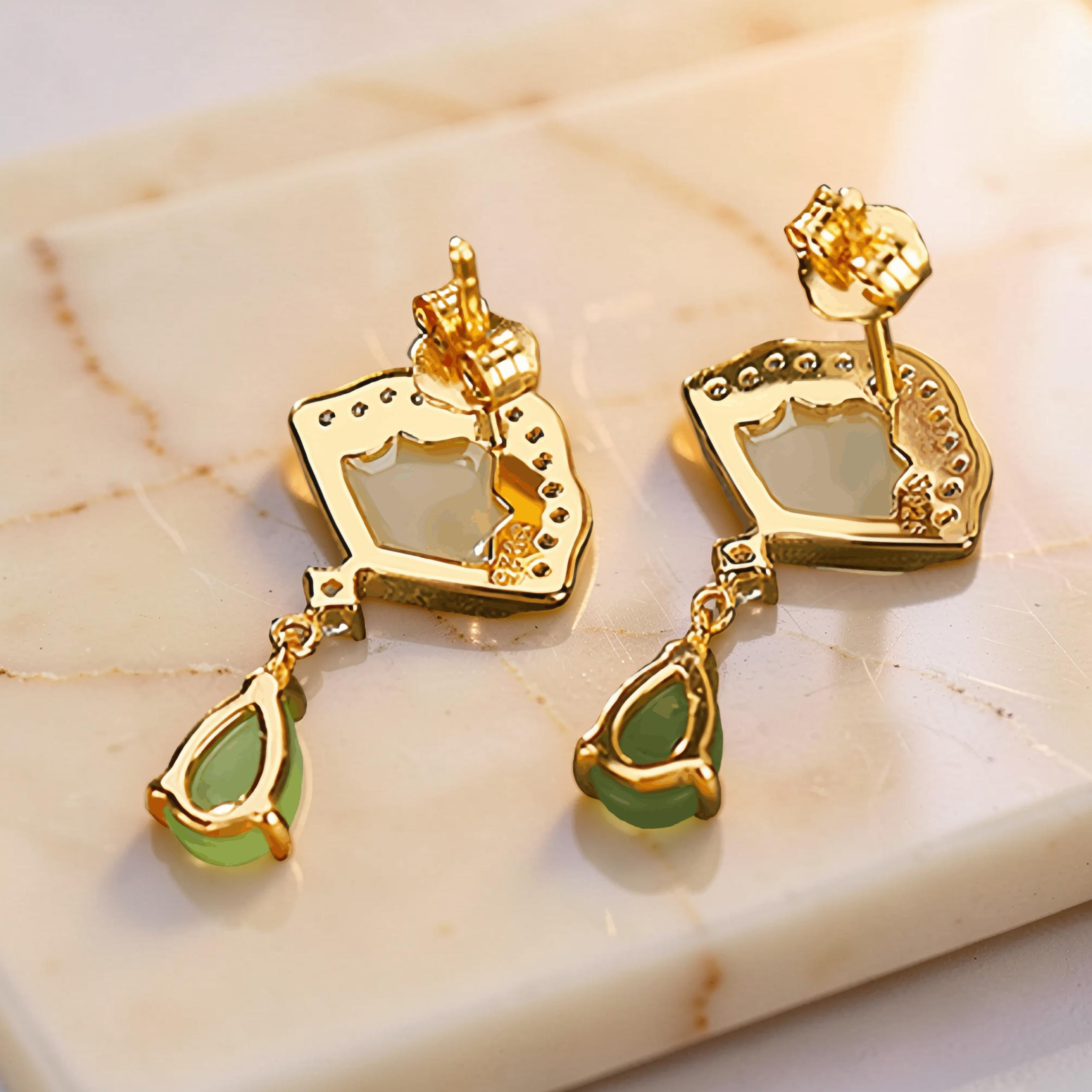 ATELIER-TIBET – Boucles d'Oreilles Jade – Cœur de Nacre, Argent Plaqué Or
