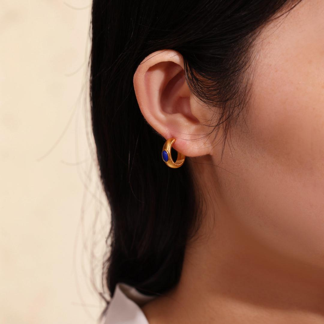 ATELIER-TIBET – Boucles d'Oreilles Lapis Lazuli – Secrets d'Étoile, Argent Plaqué Or