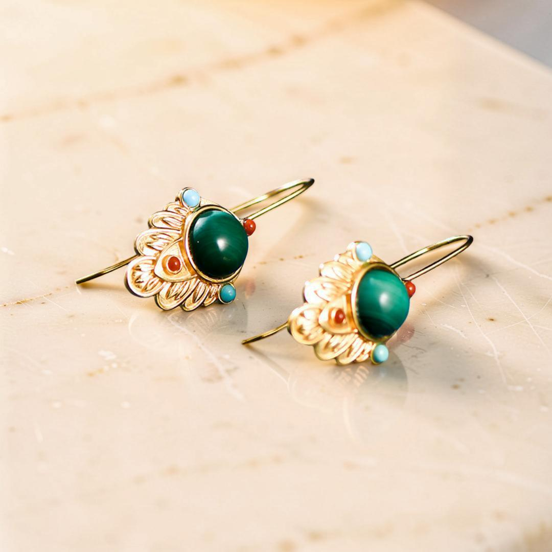 ATELIER-TIBET – Boucles d'Oreilles Malachite – Feuille Dorée, Argent Plaqué Or