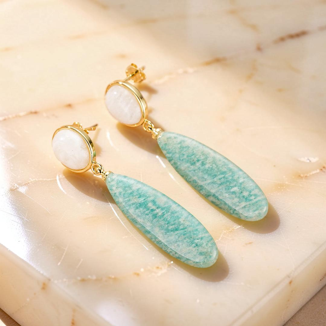 ATELIER-TIBET – Boucles d’Oreilles Amazonite et Pierre de Lune – Élégance Nocturne