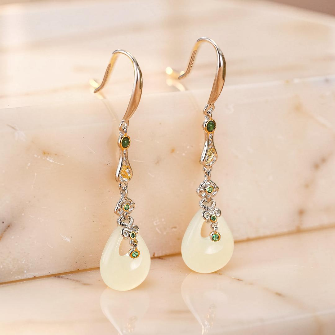 ATELIER-TIBET – Boucles d’Oreilles Pendantes Jade – Gloire Impériale, Argent Plaqué Or