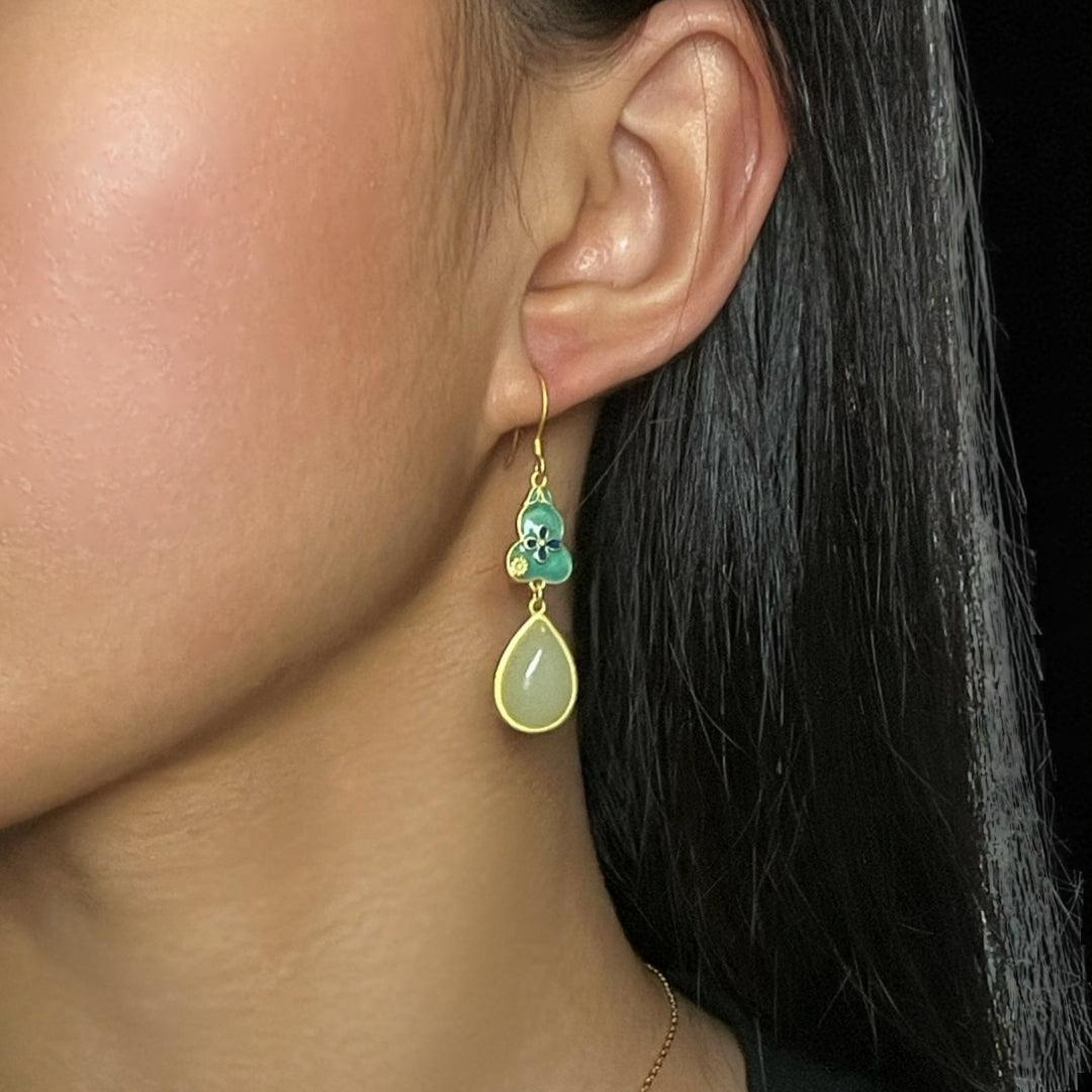 ATELIER-TIBET – Boucles d'Oreilles Jade – Goutte de Chance, Argent Plaqué Or
