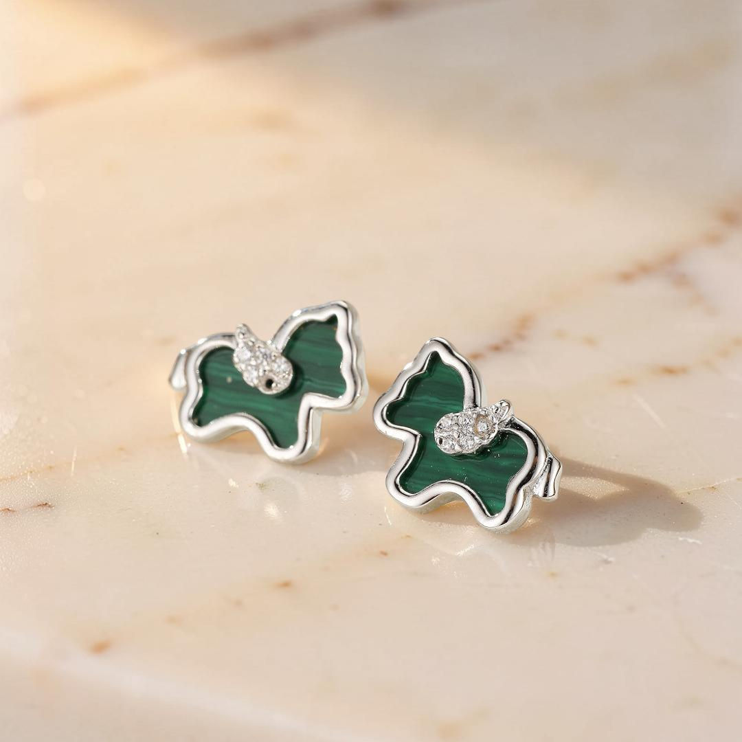 ATELIER-TIBET – Boucles d'Oreilles Malachite Cheval – Élégance Libre, Argent