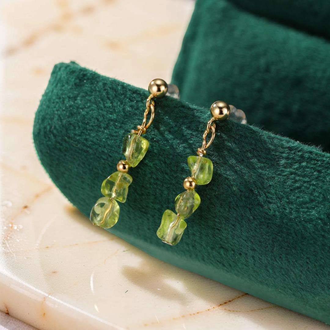 ATELIER-TIBET – Boucles d’Oreilles Pendantes Péridot – Gouttes Solaires, Argent Plaqué Or
