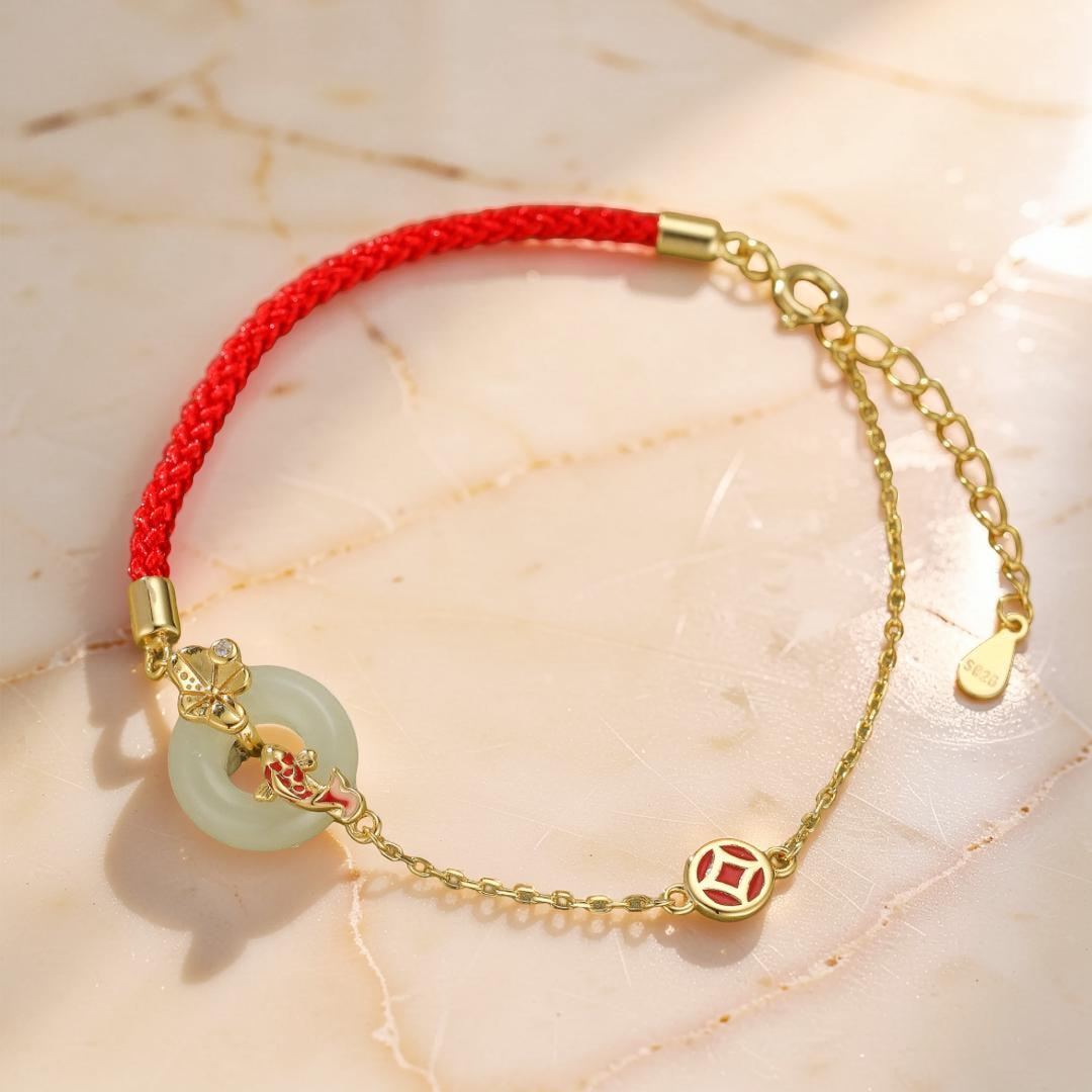 ATELIER-TIBET – Bracelet Cordon Rouge et Jade – Carpe Koï, Argent Plaqué Or