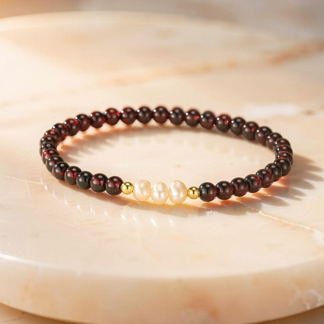 ATELIER-TIBET – Bracelet Grenat et Perle – Murmures du Crépuscule, Or 14K Laminé
