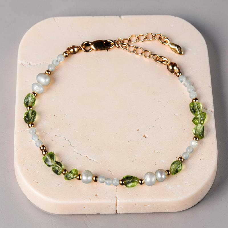 ATELIER-TIBET – Bracelet Péridot, Perles et Nacre – Gouttes Solaires, Argent Plaqué Or