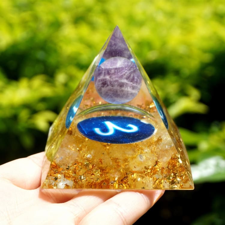 ATELIER-TIBET Pyramide du Zodiac en Orgonite et Améthyste de 10cm symbole du Bélier