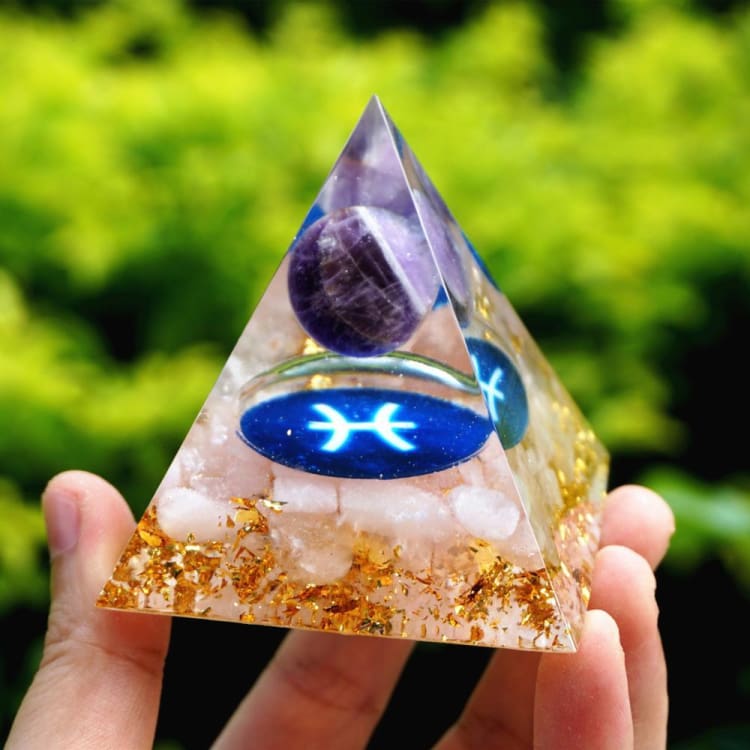 ATELIER-TIBET Pyramide du Zodiac en Orgonite et Quartz Rose  de 10cm symbole du Poisson