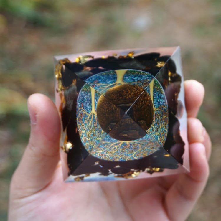 ATELIER-TIBET Pyramide en Orgonite, Obsidienne et Péridotite  de 10cm
