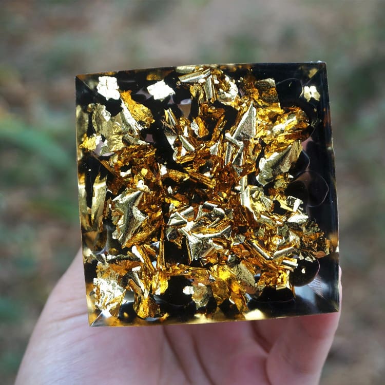 ATELIER-TIBET Pyramide en Orgonite, Obsidienne et Péridotite  de 10cm