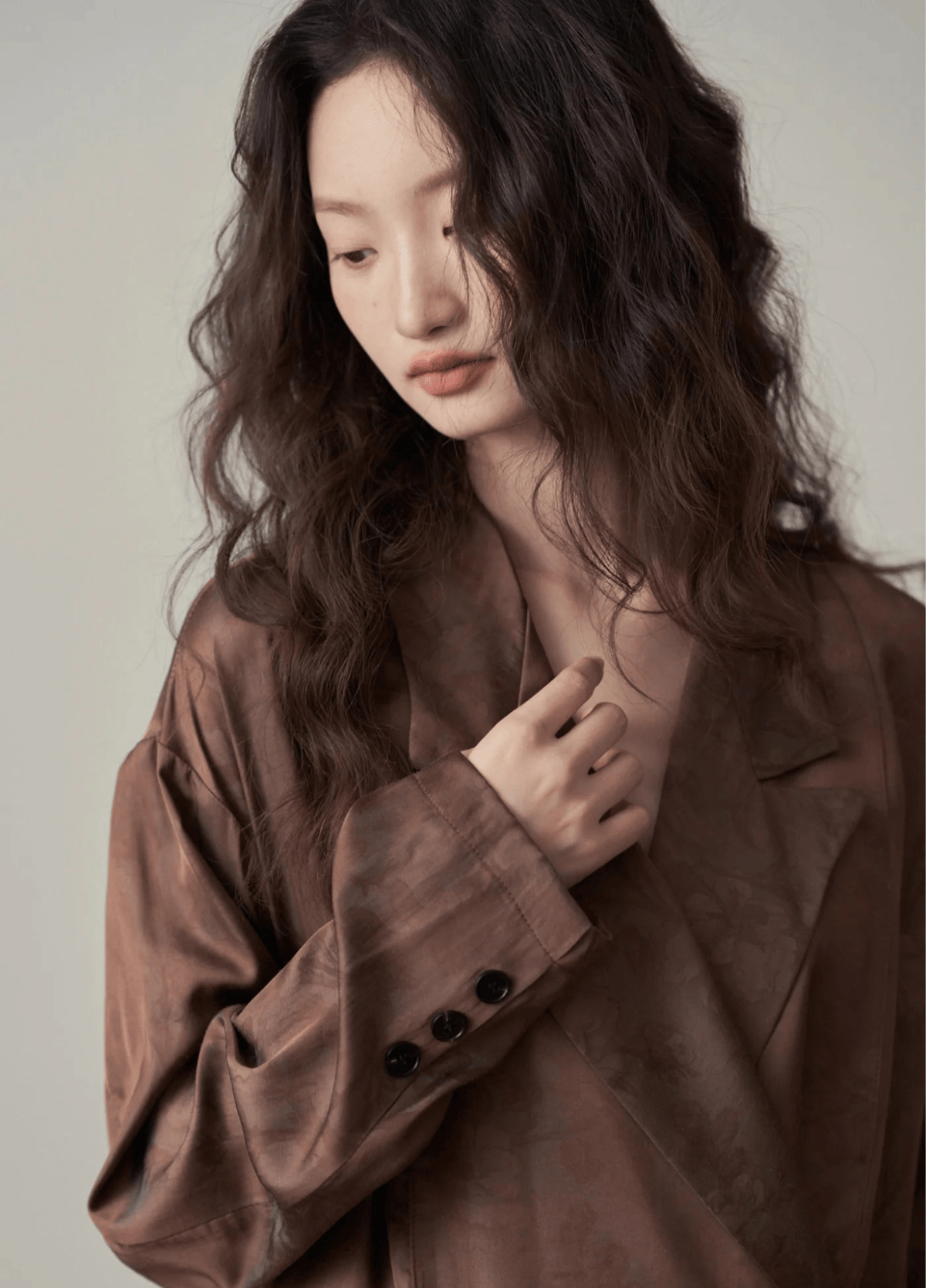 Veste kimono femme satinée marron chocolat – Kogecha