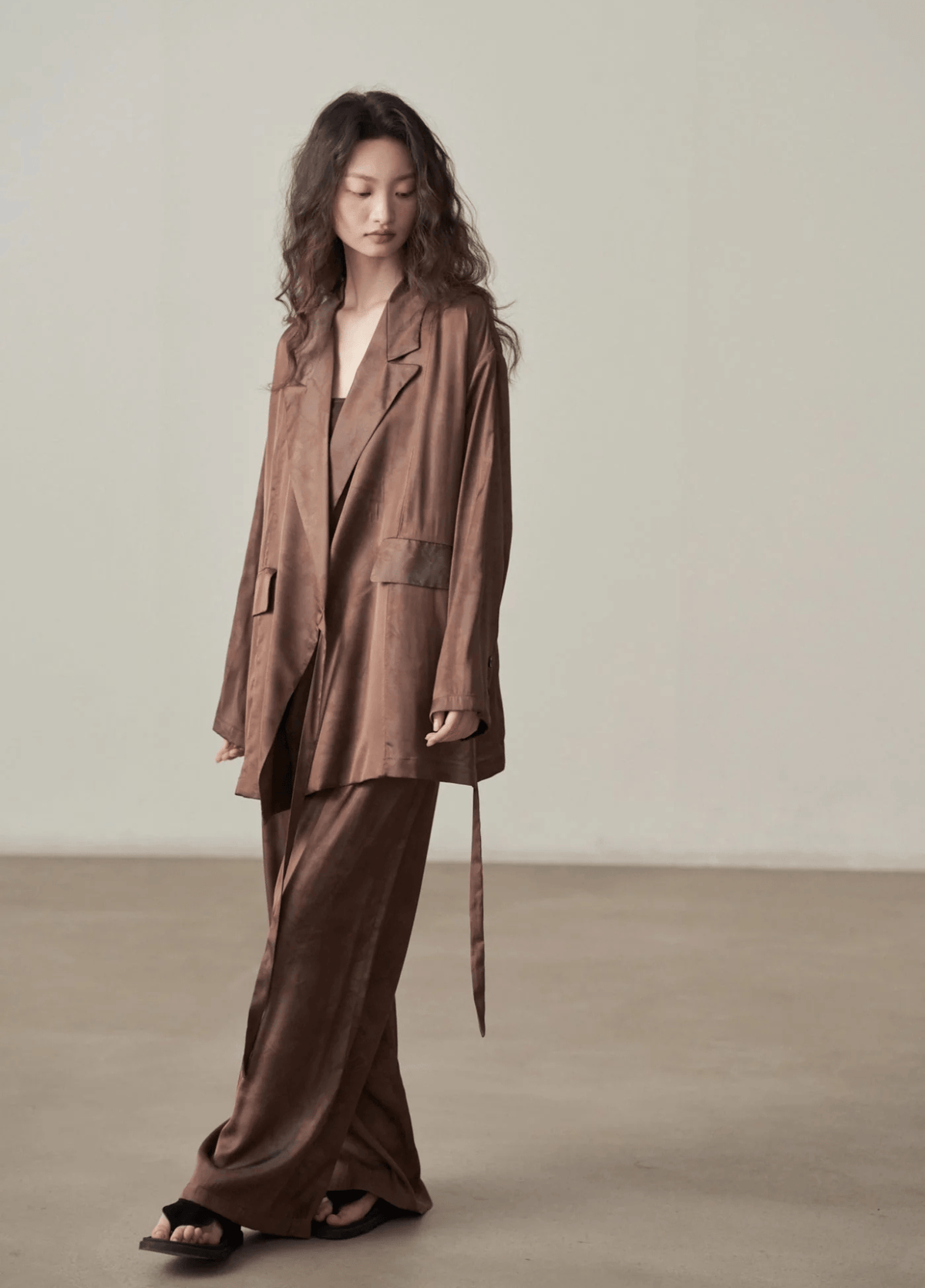 Veste kimono femme satinée marron chocolat – Kogecha